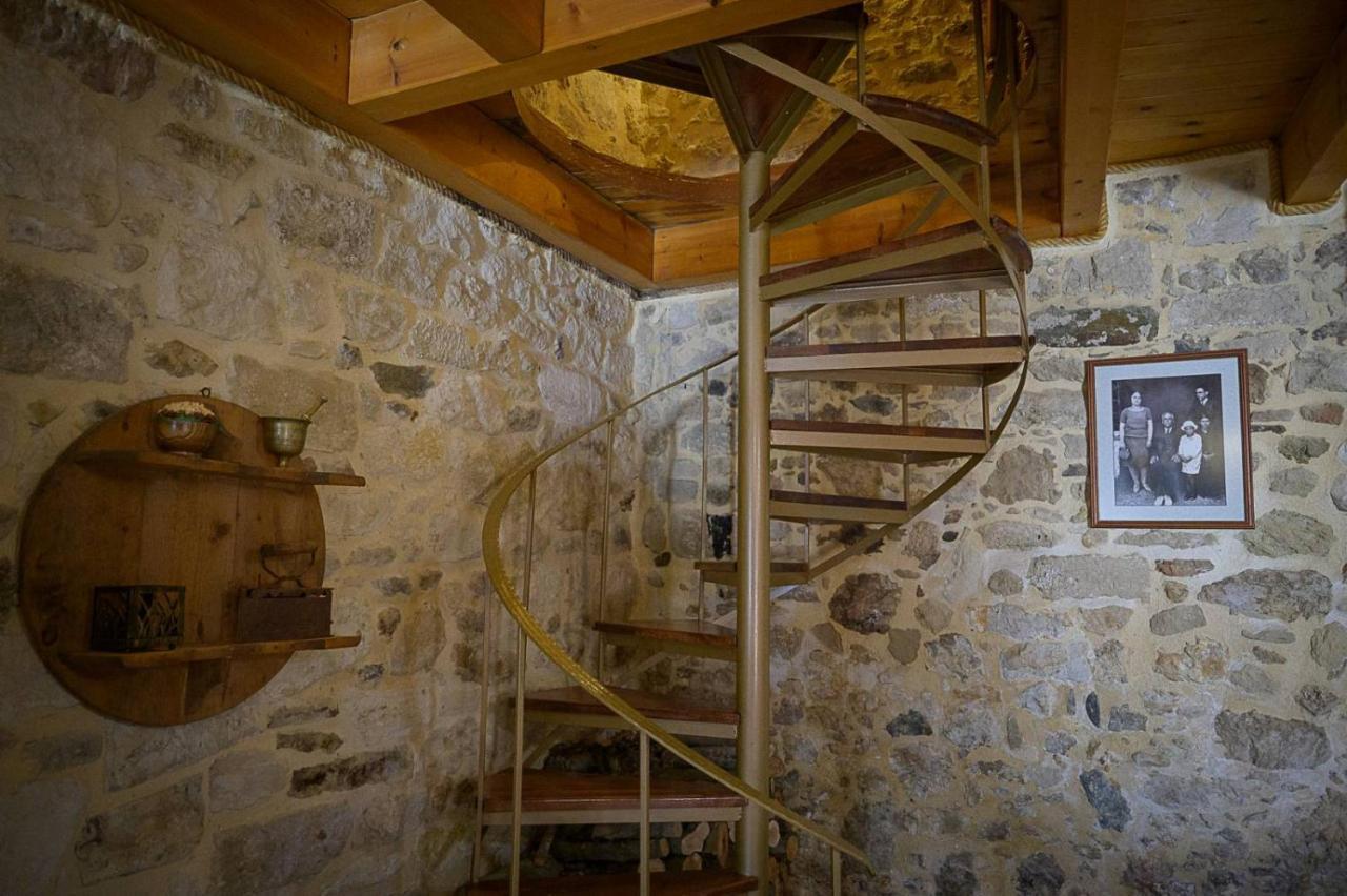 Traditional Stone Mezonete Krousonas  Extérieur photo