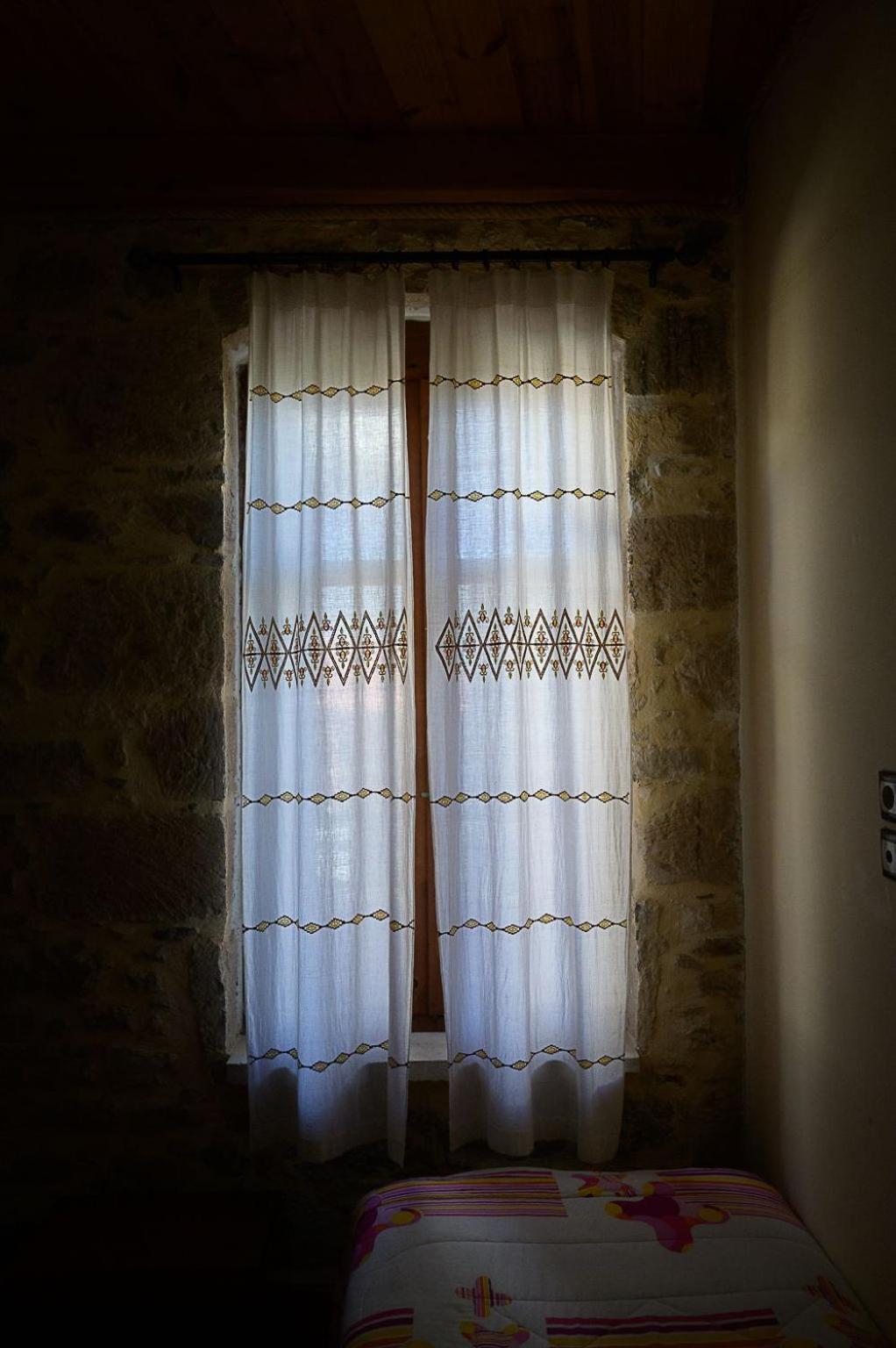 Traditional Stone Mezonete Krousonas  Extérieur photo